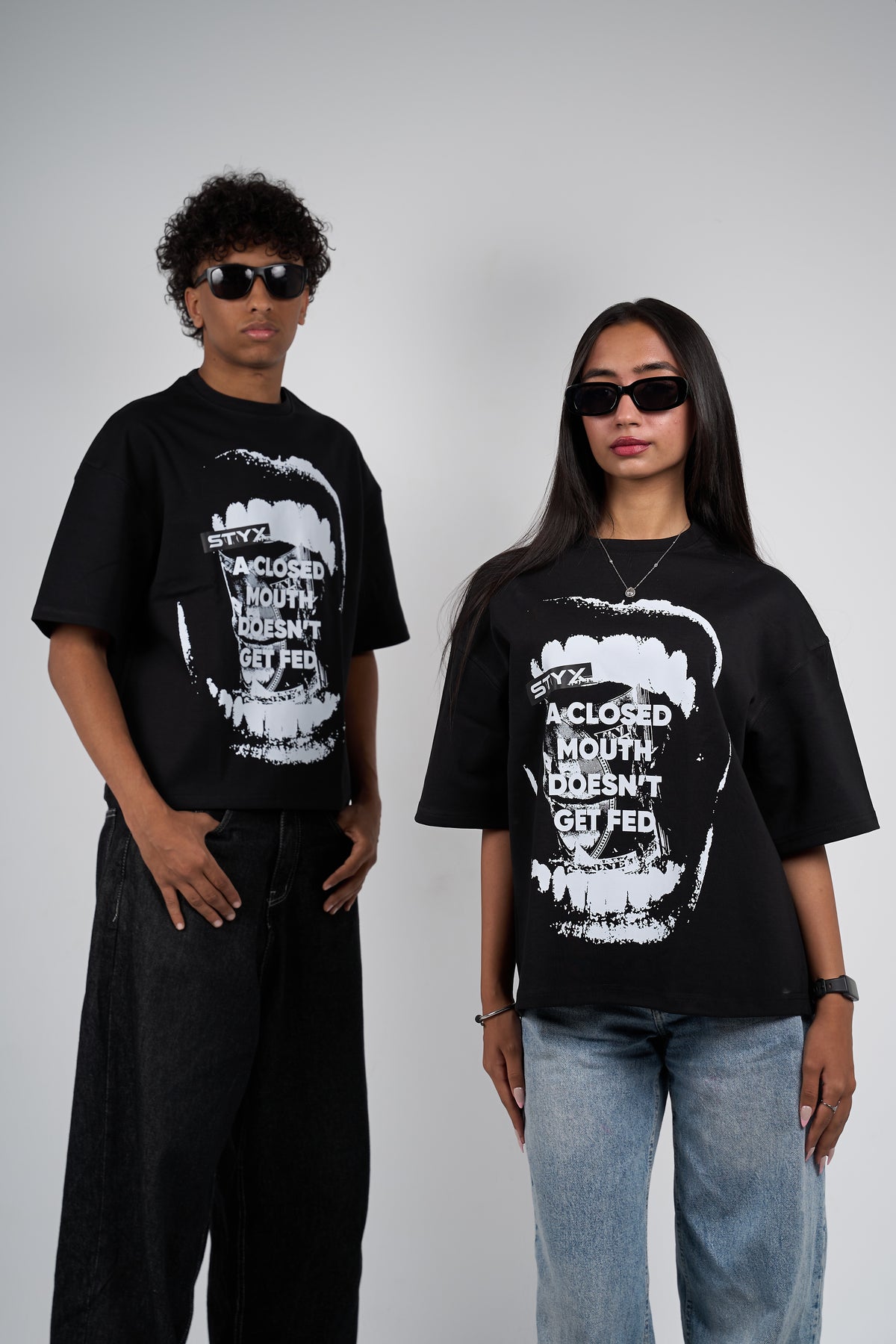 Closed Mouth black 
boxy-t-shirt