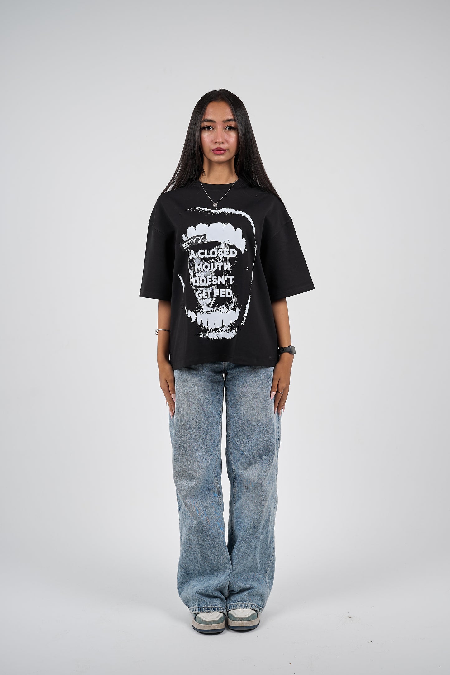 Closed Mouth black 
boxy-t-shirt