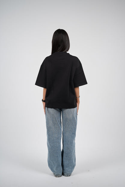 Closed Mouth black 
boxy-t-shirt
