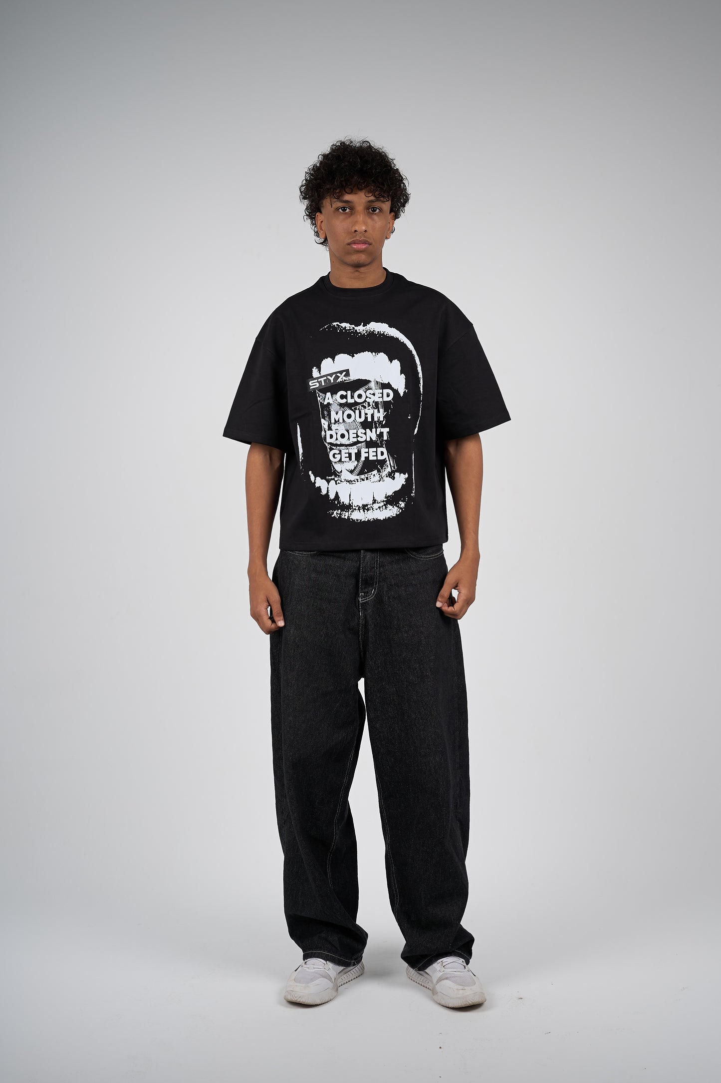 Closed Mouth black 
boxy-t-shirt
