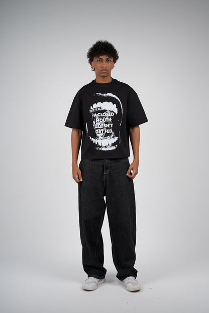 Closed Mouth black 
boxy-t-shirt